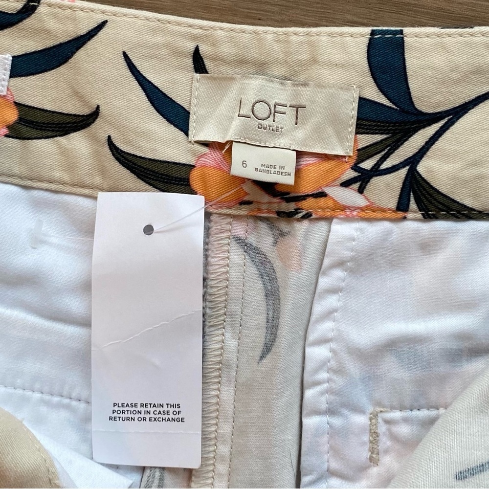 NWT LOFT Floral Shorts - Picture 8 of 9